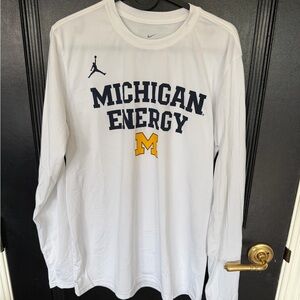 University Of Michigan Basketball NCAA 2024 Warm Up Long Sleeve Women’s Medium